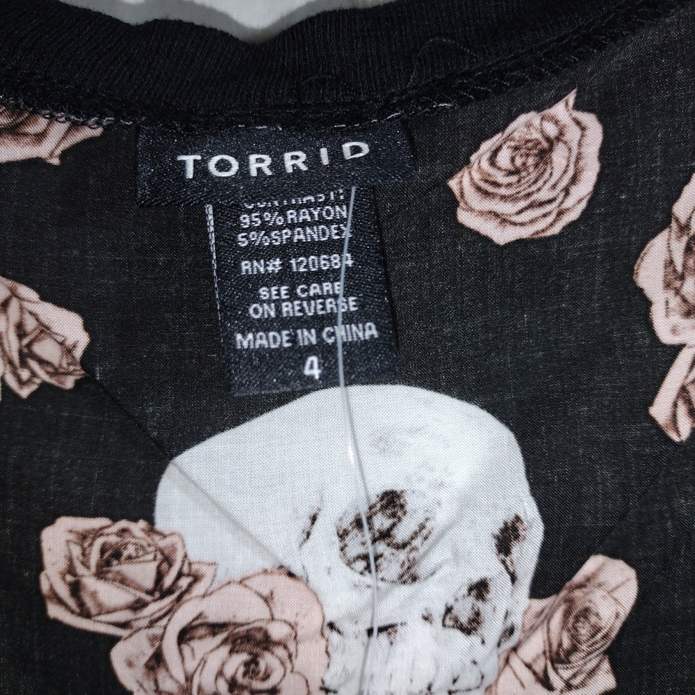 Skulls & Roses Ringer Tank Size 4 NWOT - Picture 3 of 9